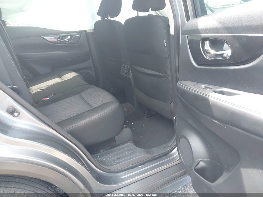 2017 Nissan Rogue VIN KNMAT2MV6HP505363 IAAI salvage auction — SIDE, Rebuildable (Florida), sold $900 on 2026-07-29 (photo 8)