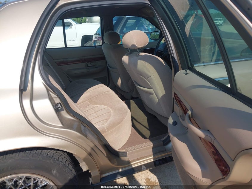 2000 Mercury Grand marquis VIN 2MEFM74W1YX714916 IAAI salvage auction — NORMAL WEAR, Clear (Missouri), sold $25 on 2026-07-21 (photo 8)