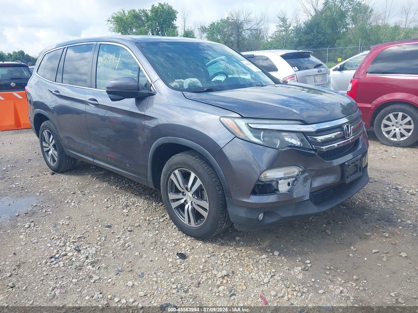 2017 Honda Pilot VIN 5FNYF6H8XHB007095 IAAI salvage auction — FRONT END, Clear (Wisconsin), sold $7,800 on 2026-07-31 (photo 1)