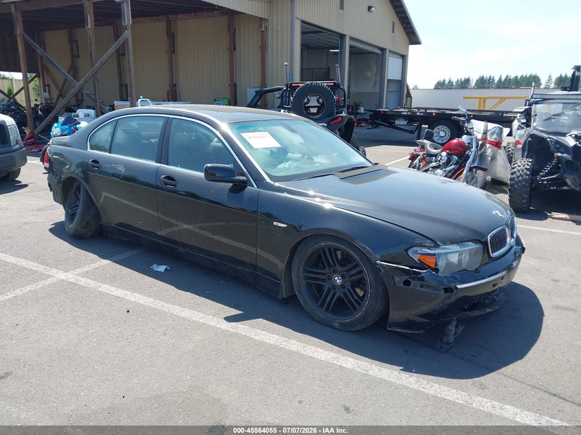 2005 BMW 7 series VIN WBAGN83525DK11252 IAAI salvage auction — FRONT & REAR, Clear (Oregon), sold $500 on 2026-07-14 (photo 1)
