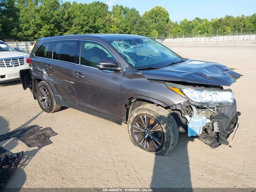 2019 Toyota Highlander VIN 5TDBZRFH1KS744738 IAAI salvage auction — FRONT END, Salvage (Tennessee), sold $3,350 on 2026-07-22 (photo 1)