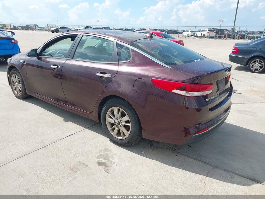 2018 Kia Optima VIN 5XXGT4L38JG221400 IAAI salvage auction — NORMAL WEAR, Salvage Title, sold $2,625 on 2026-07-10 (photo 3)