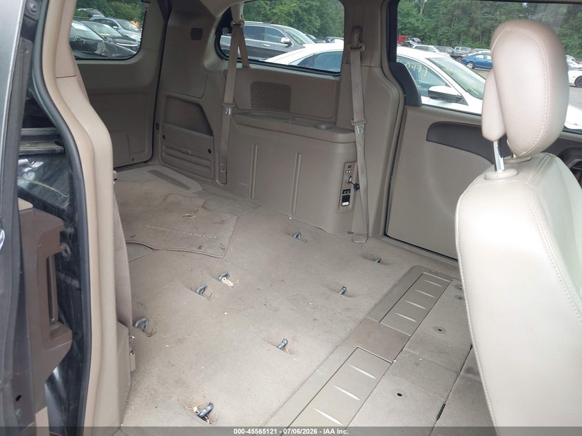 2014 Chrysler Town & country VIN 2C4RC1BG5ER218267 IAAI salvage auction — FRONT END, Salvage Title, sold $550 on 2026-07-26 (photo 8)