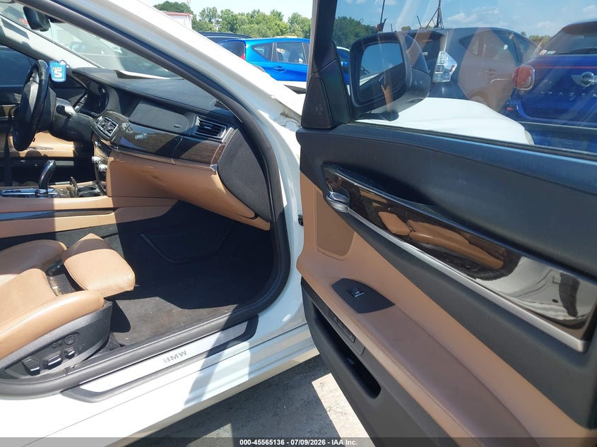 2012 BMW 7er VIN WBAKB8C50CDX20417 IAAI salvage auction — NORMAL WEAR, Clear-Dealer Only (Montana), sold $300 on 2026-07-29 (photo 5)