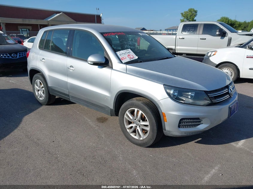 2012 Volkswagen Tiguan VIN WVGAV7AX4CW525781 IAAI salvage auction — NORMAL WEAR, Original (Texas), sold $475 on 2026-07-08 (photo 1)