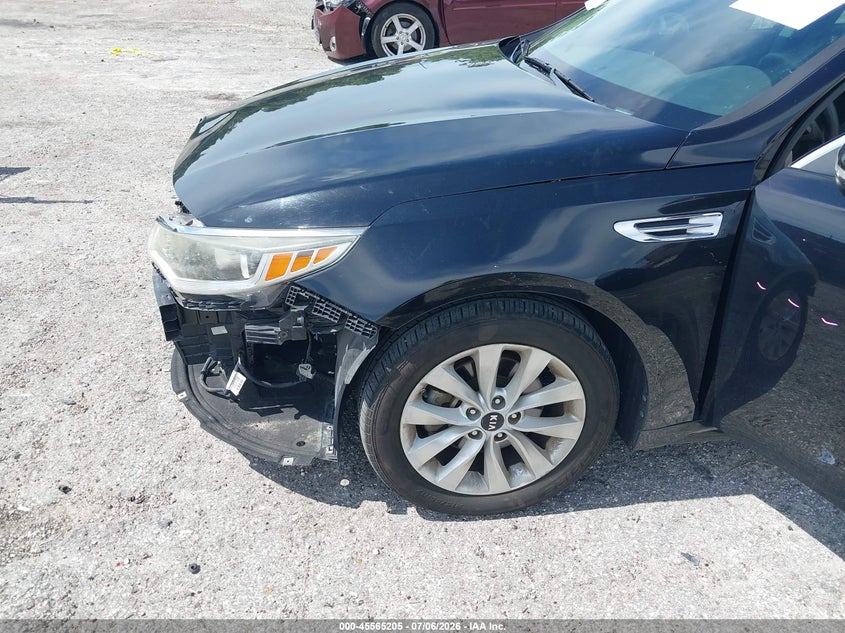 2018 Kia Optima VIN 5XXGT4L37JG252377 IAAI salvage auction — FRONT END, Salvage Title, sold $1,100 on 2026-07-23 (photo 6)