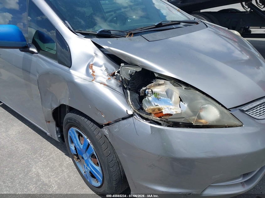 2009 Honda Fit VIN JHMGE88269S022394 IAAI salvage auction — NORMAL WEAR, Clear (Florida), sold $475 on 2026-07-29 (photo 6)