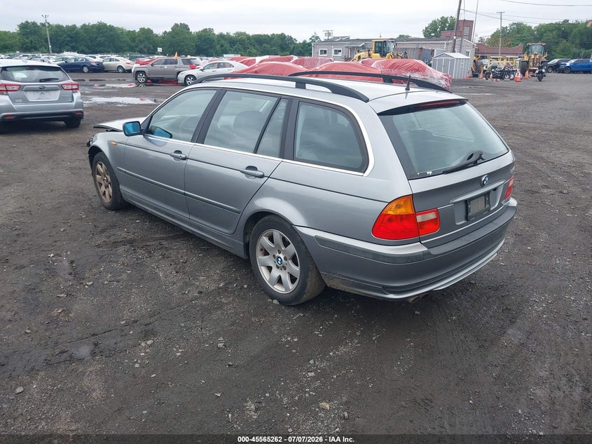 2004 BMW 3 series VIN WBAEN33434PC13108 IAAI salvage auction — FRONT END, Salvage (Idaho), sold $225 on 2026-07-22 (photo 3)