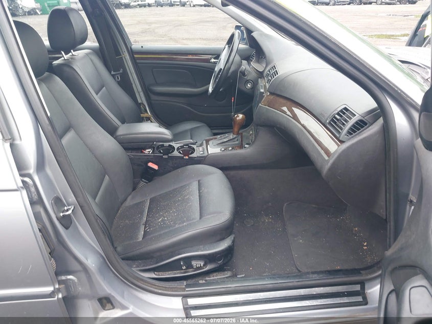 2004 BMW 3 series VIN WBAEN33434PC13108 IAAI salvage auction — FRONT END, Salvage (Idaho), sold $225 on 2026-07-22 (photo 5)