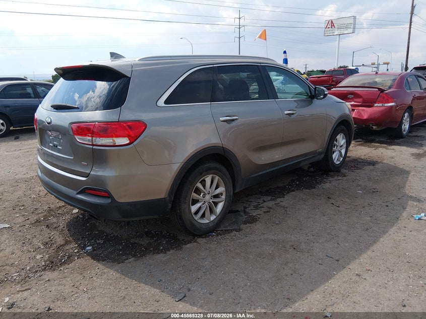 2017 Kia Sorento VIN 5XYPGDA32HG189430 IAAI salvage auction — NORMAL WEAR, Clear (Texas), sold $2,500 on 2026-07-13 (photo 4)