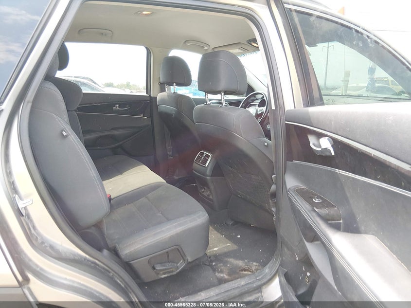 2017 Kia Sorento VIN 5XYPGDA32HG189430 IAAI salvage auction — NORMAL WEAR, Clear (Texas), sold $2,500 on 2026-07-13 (photo 8)