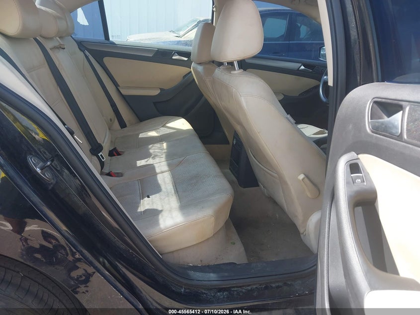 2013 Volkswagen Jetta VIN 3VWLL7AJ7DM391457 IAAI salvage auction — NORMAL WEAR, Clear (Mississippi), sold $750 on 2026-08-03 (photo 8)