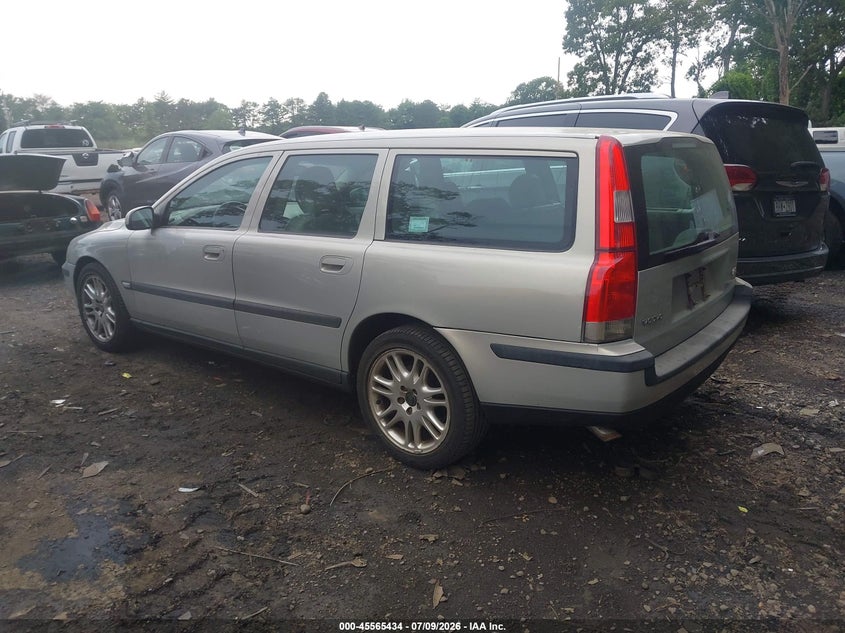 2001 Volvo V70 VIN YV1SW53D212101463 IAAI salvage auction — NORMAL WEAR, Clear (New York), sold $425 on 2026-07-28 (photo 3)