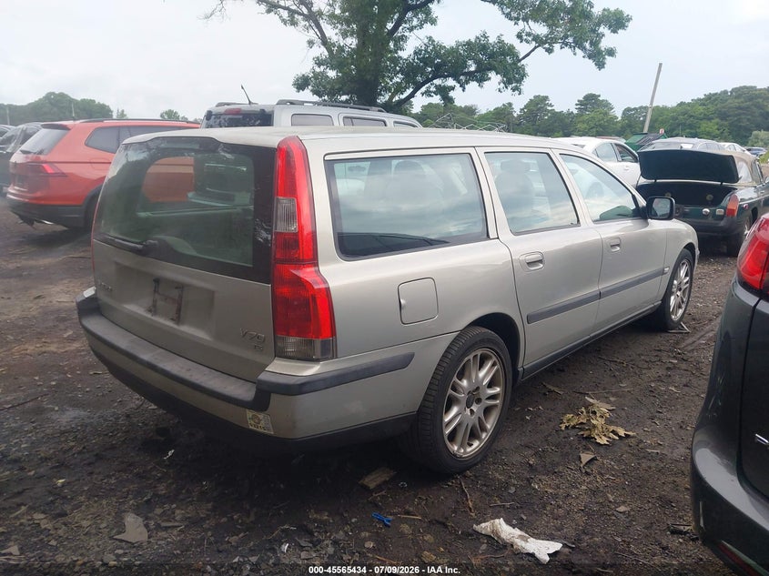 2001 Volvo V70 VIN YV1SW53D212101463 IAAI salvage auction — NORMAL WEAR, Clear (New York), sold $425 on 2026-07-28 (photo 4)