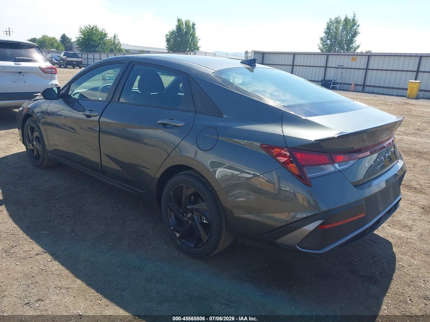 2026 Hyundai Elantra VIN KMHLM4DG5TU233865 IAAI salvage auction — SIDE, Salvage Title, sold $9,900 on 2026-07-18 (photo 3)