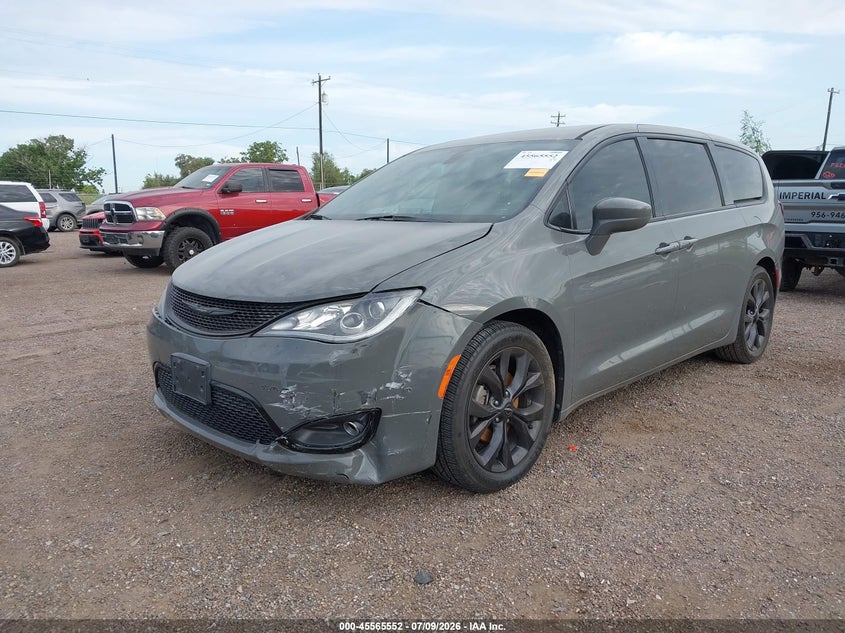 2020 Chrysler Pacifica VIN 2C4RC1FG0LR249711 IAAI salvage auction — FRONT END, Salvage Title, sold $5,400 on 2026-08-31 (photo 2)