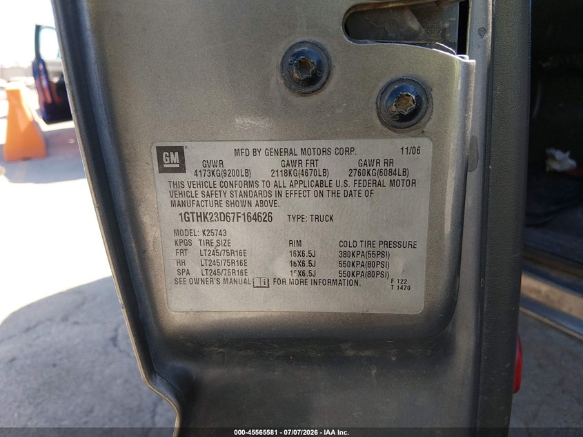 2007 Gmc SIERRA VIN 1GTHK23D67F164626 IAAI salvage auction — BIO HAZARD, Non-Repairable (California), sold $1,650 on 2026-08-03 (photo 9)