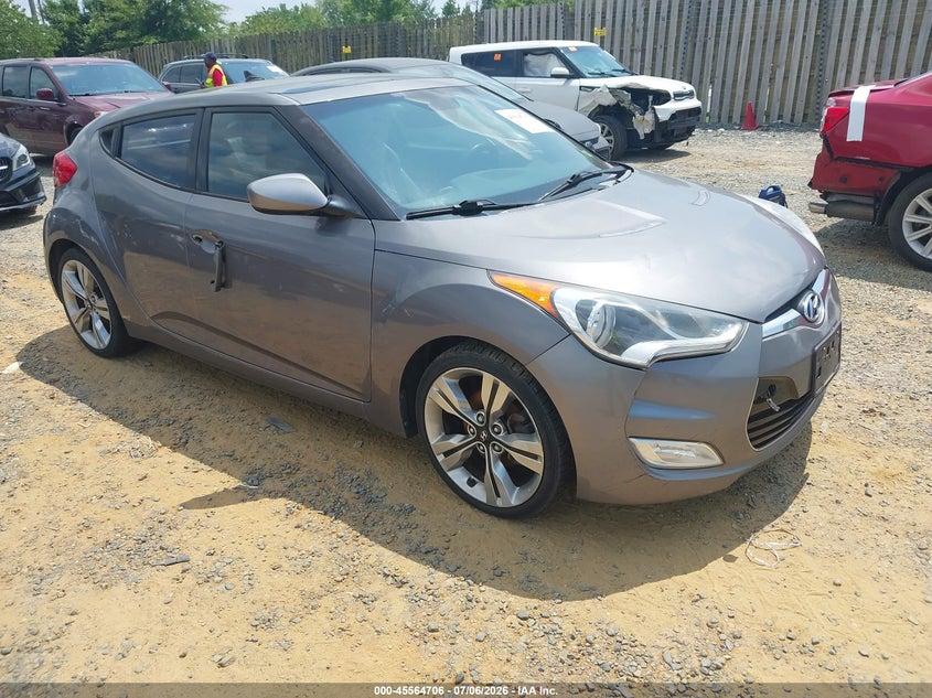 2013 Hyundai Veloster VIN KMHTC6AD2DU151750 IAAI salvage auction — NORMAL WEAR, Clear (Virginia), sold $675 on 2026-07-27 (photo 1)