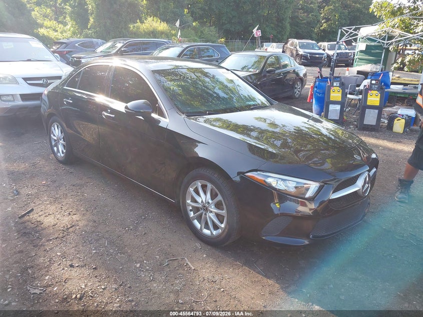 2019 Mercedes-benz A-klasse VIN WDD3G4EB5KW003119 IAAI salvage auction — LEFT SIDE, Salvage Title, sold $6,375 on 2026-07-28 (photo 1)
