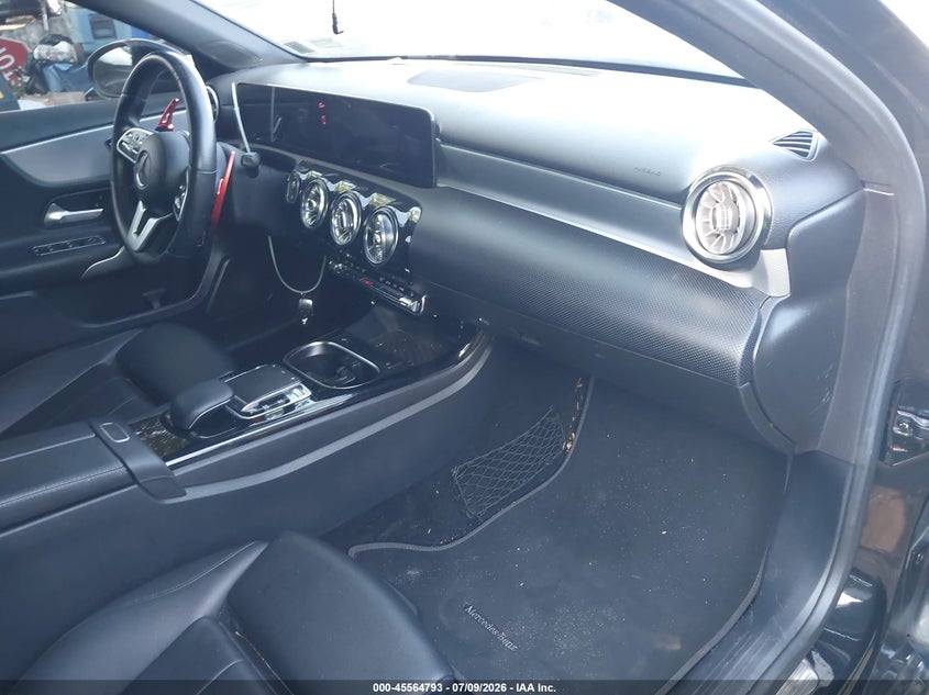 2019 Mercedes-benz A-klasse VIN WDD3G4EB5KW003119 IAAI salvage auction — LEFT SIDE, Salvage Title, sold $6,375 on 2026-07-28 (photo 5)