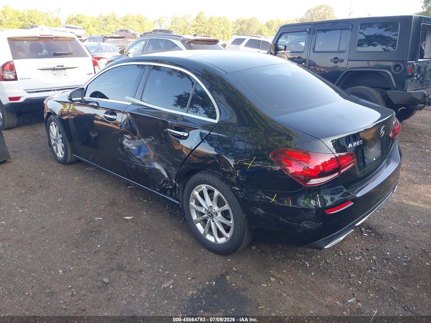 2019 Mercedes-benz A-klasse VIN WDD3G4EB5KW003119 IAAI salvage auction — LEFT SIDE, Salvage Title, sold $6,375 on 2026-07-28 (photo 6)