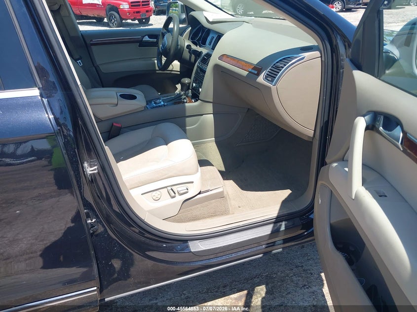 2013 Audi Q7 VIN WA1VMAFE2DD015028 IAAI salvage auction — NORMAL WEAR, Clear (Illinois), sold $700 on 2026-07-29 (photo 5)