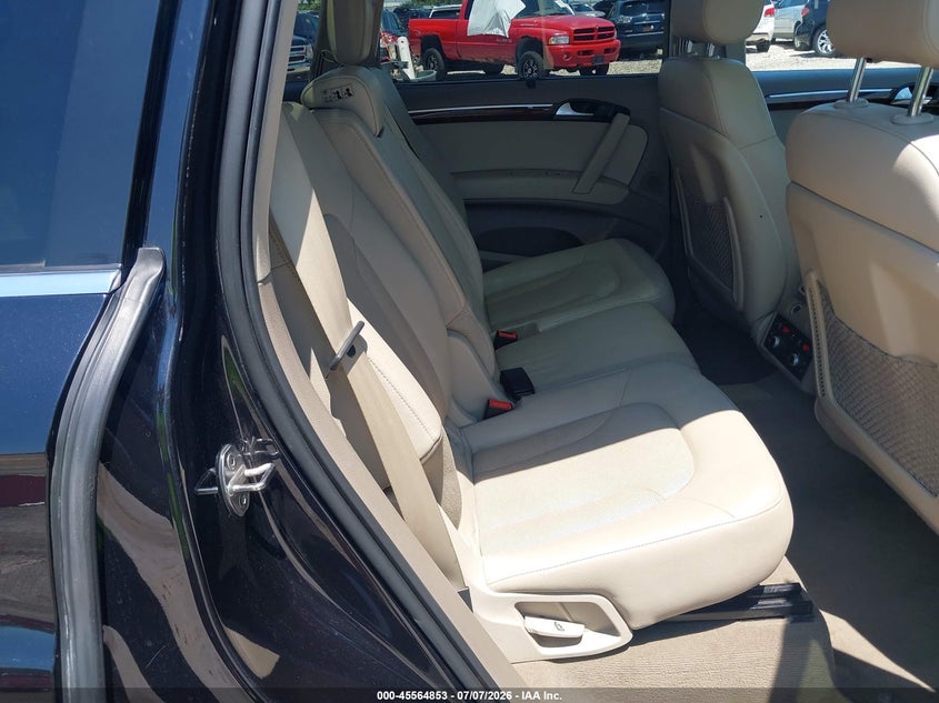 2013 Audi Q7 VIN WA1VMAFE2DD015028 IAAI salvage auction — NORMAL WEAR, Clear (Illinois), sold $700 on 2026-07-29 (photo 8)