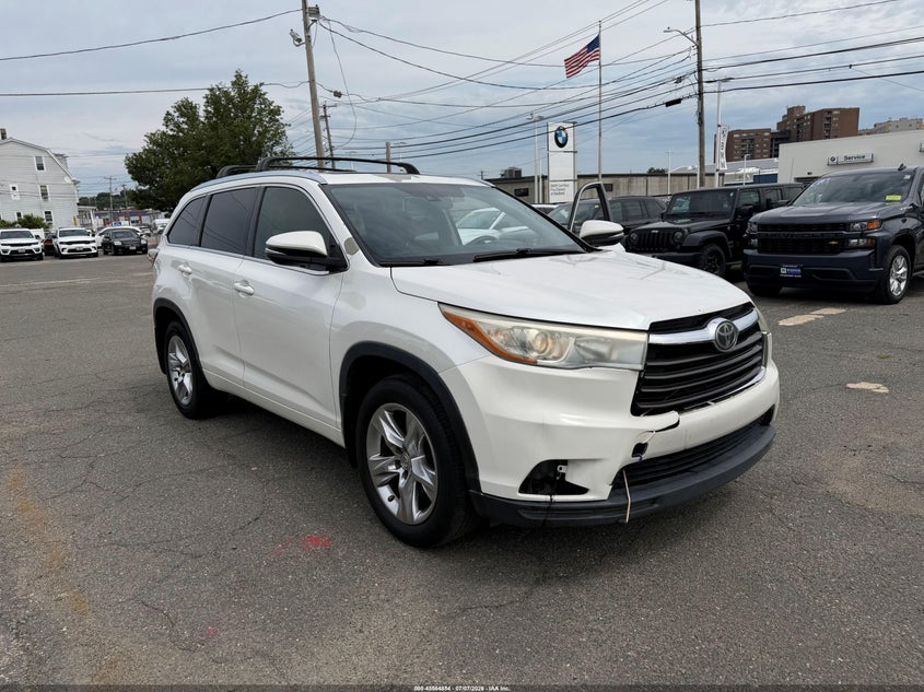2015 Toyota Highlander VIN 5TDYKRFH2FS110262 IAAI salvage auction — FRONT END, Clear (New York), sold $8,950 on 2026-07-22 (photo 1)