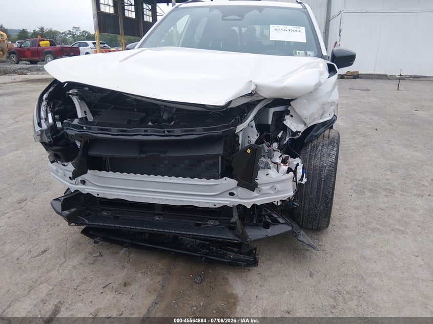 2025 Subaru Forester VIN JF2SLDHC7SH580553 IAAI salvage auction — FRONT END, Salvage Title, sold $7,100 on 2026-07-29 (photo 6)