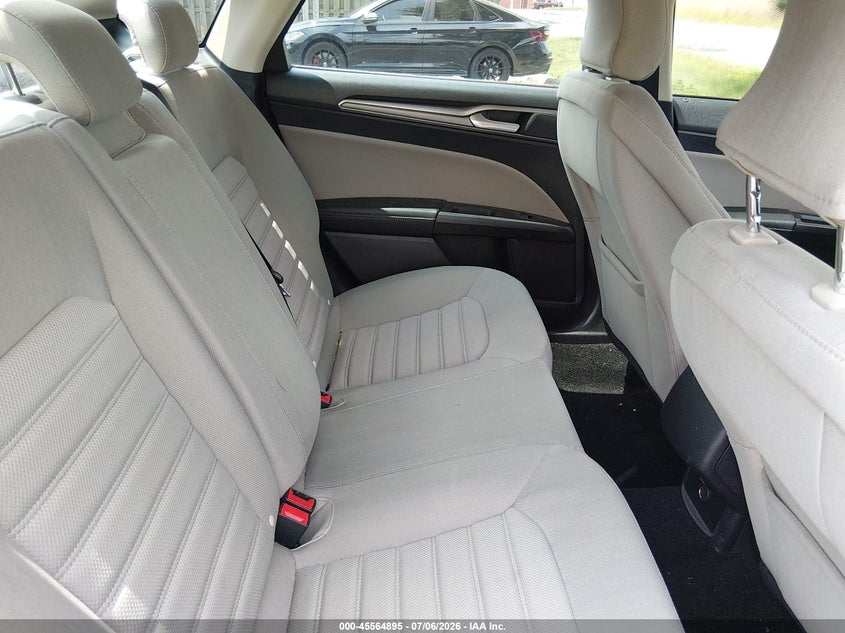 2018 Ford Fusion VIN 3FA6P0UU5JR126185 IAAI salvage auction — NORMAL WEAR, SF97 (Virginia), sold $11,050 on 2026-07-22 (photo 8)