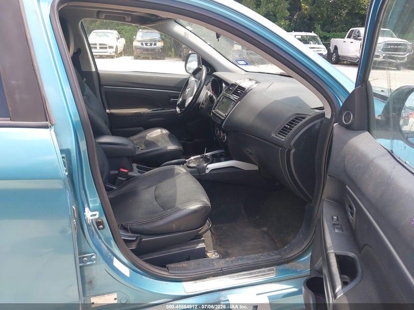 2011 Mitsubishi Outlander sport VIN JA4AR4AU3BZ005155 IAAI salvage auction — NORMAL WEAR, Clear (Texas), sold $800 on 2026-09-07 (photo 5)