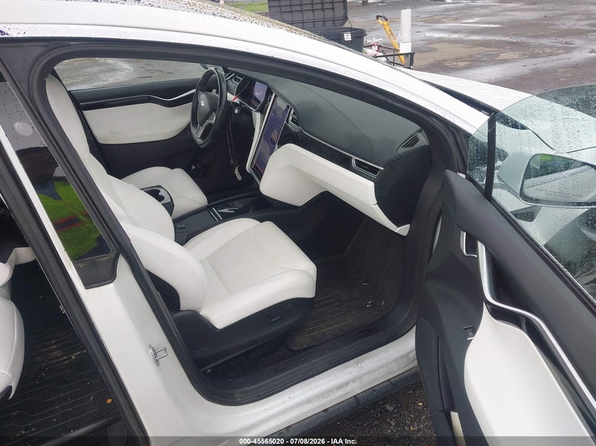 2017 Tesla Model x VIN 5YJXCDE25HF076494 IAAI salvage auction — REAR END, Salvage (Virginia), sold $6,900 on 2026-07-29 (photo 5)
