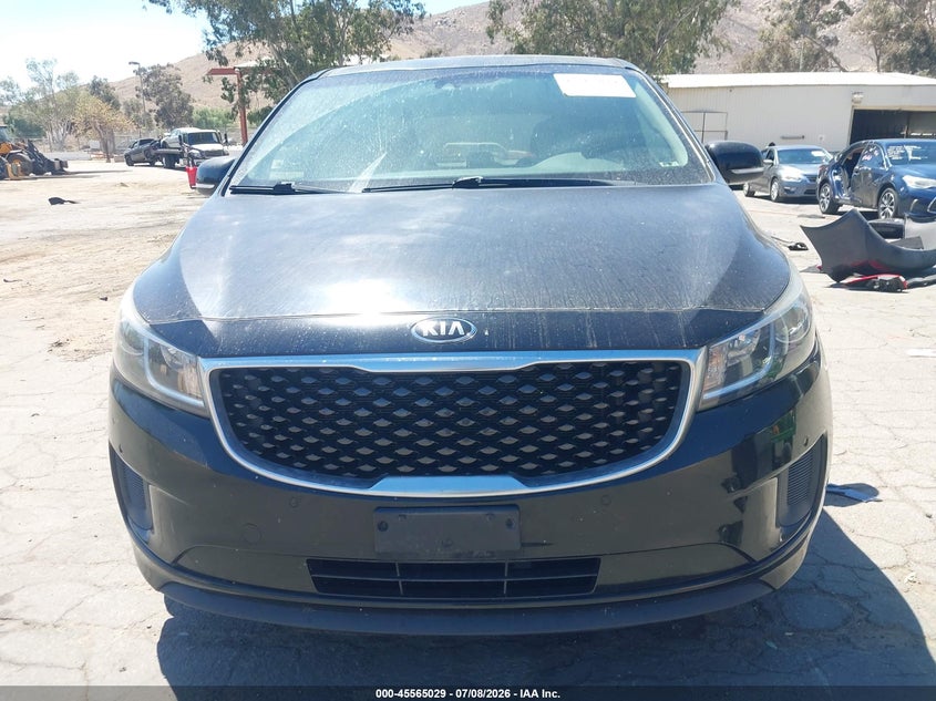 2017 Kia SEDONA VIN KNDMB5C14H6324929 IAAI salvage auction — NORMAL WEAR, Clear - Dealer Only (California), sold $900 on 2026-07-28 (photo 6)