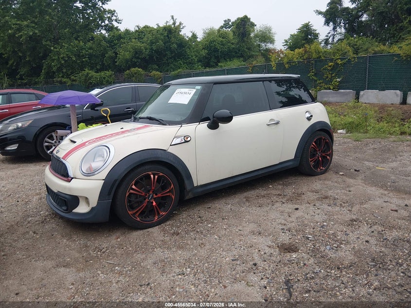 2013 Mini Hardtop VIN WMWSV3C55DT395989 IAAI salvage auction — NORMAL WEAR, Salvage Rebuilt (North Carolina), sold $275 on 2026-07-09 (photo 2)