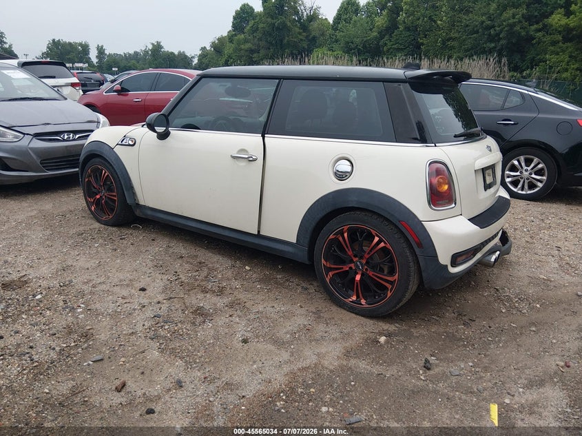 2013 Mini Hardtop VIN WMWSV3C55DT395989 IAAI salvage auction — NORMAL WEAR, Salvage Rebuilt (North Carolina), sold $275 on 2026-07-09 (photo 3)