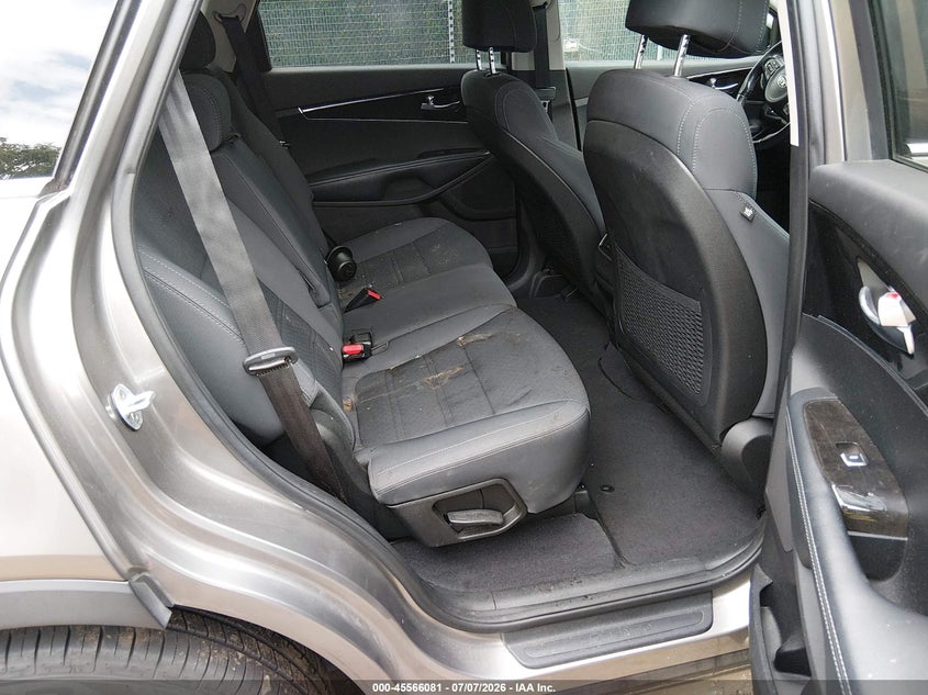 2017 Kia Sorento VIN 5XYPGDA52HG227384 IAAI salvage auction — ELECTRICAL, Clear (Virginia), sold $1,750 on 2026-07-11 (photo 8)