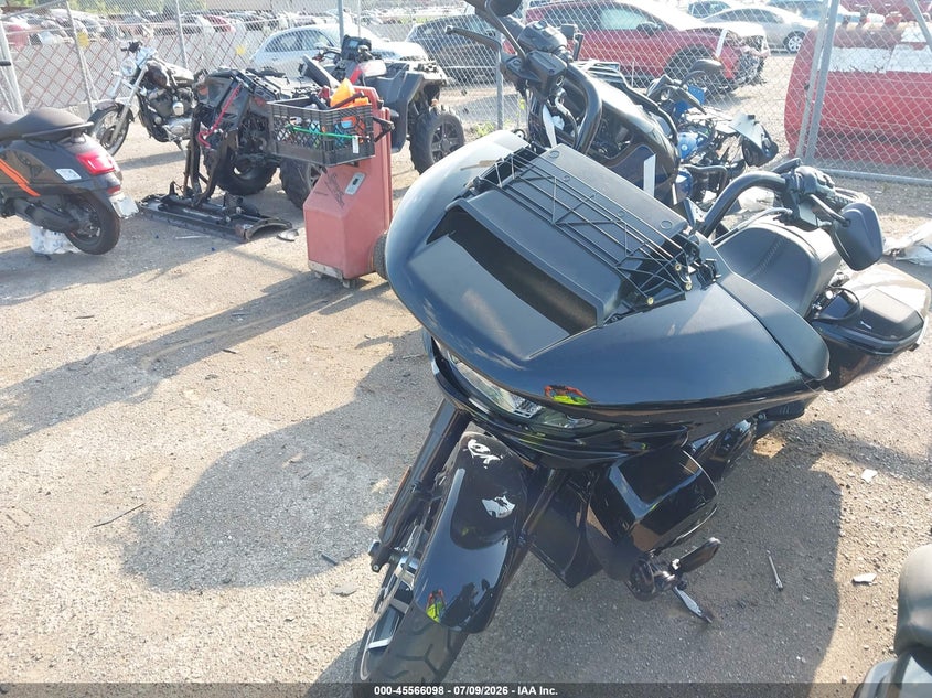 2024 Harley-davidson Road glide VIN 1HD1KH71XRB663698 IAAI salvage auction — RIGHT SIDE, Clear (Michigan), sold $10,500 on 2026-09-02 (photo 2)