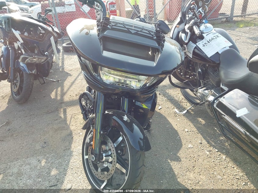 2024 Harley-davidson Road glide VIN 1HD1KH71XRB663698 IAAI salvage auction — RIGHT SIDE, Clear (Michigan), sold $10,500 on 2026-09-02 (photo 5)