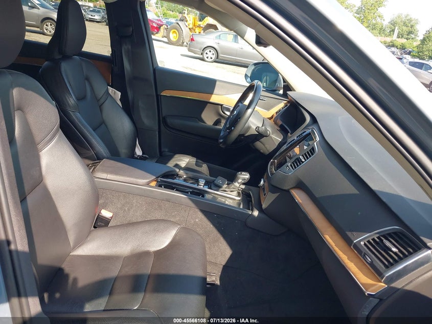 2022 Volvo Xc90 VIN YV4A22PK3N1835428 IAAI salvage auction — SIDE, Salvage Title, sold $16,700 on 2026-08-14 (photo 5)
