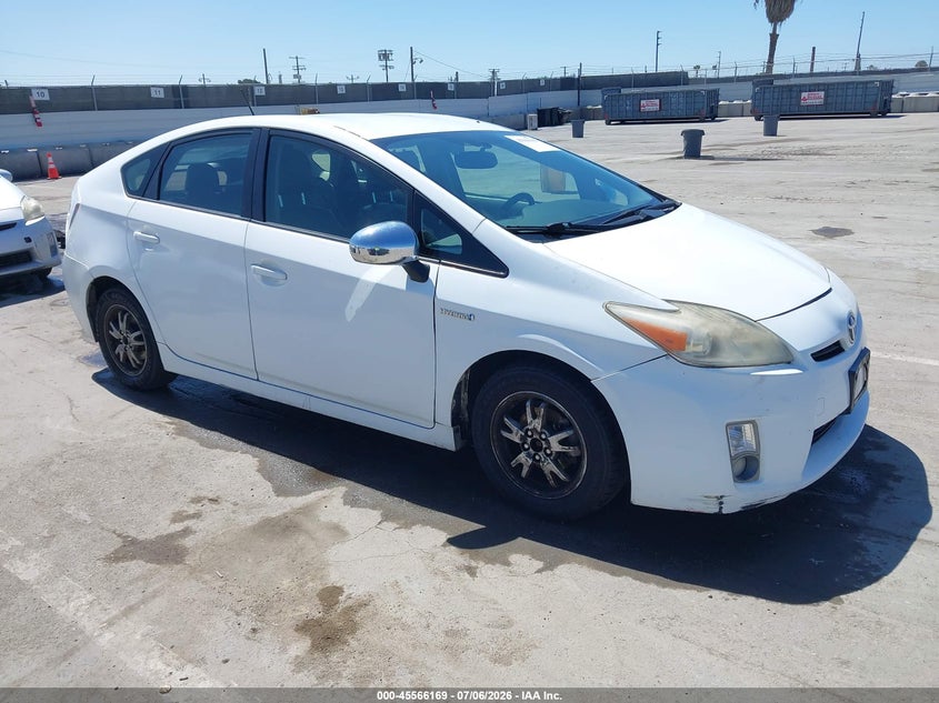 2010 Toyota Prius v VIN JTDKN3DU2A5178795 IAAI salvage auction — NORMAL WEAR, Salvage Title - Dealer (California), sold $300 on 2026-07-22 (photo 1)