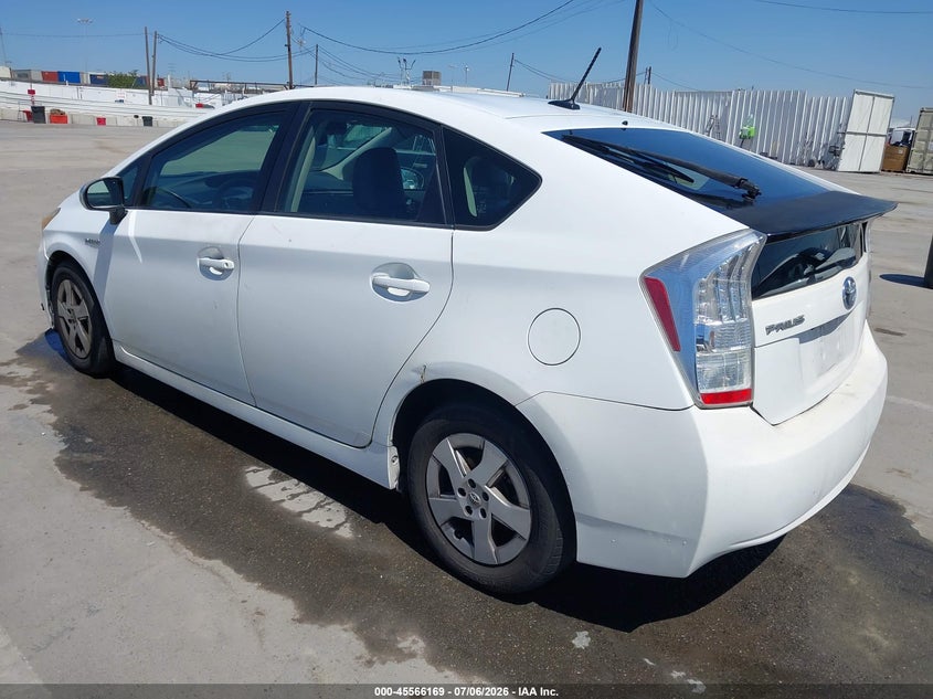 2010 Toyota Prius v VIN JTDKN3DU2A5178795 IAAI salvage auction — NORMAL WEAR, Salvage Title - Dealer (California), sold $300 on 2026-07-22 (photo 3)