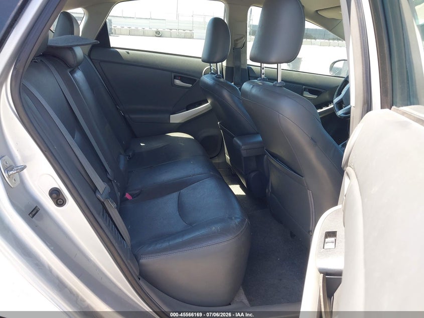2010 Toyota Prius v VIN JTDKN3DU2A5178795 IAAI salvage auction — NORMAL WEAR, Salvage Title - Dealer (California), sold $300 on 2026-07-22 (photo 8)