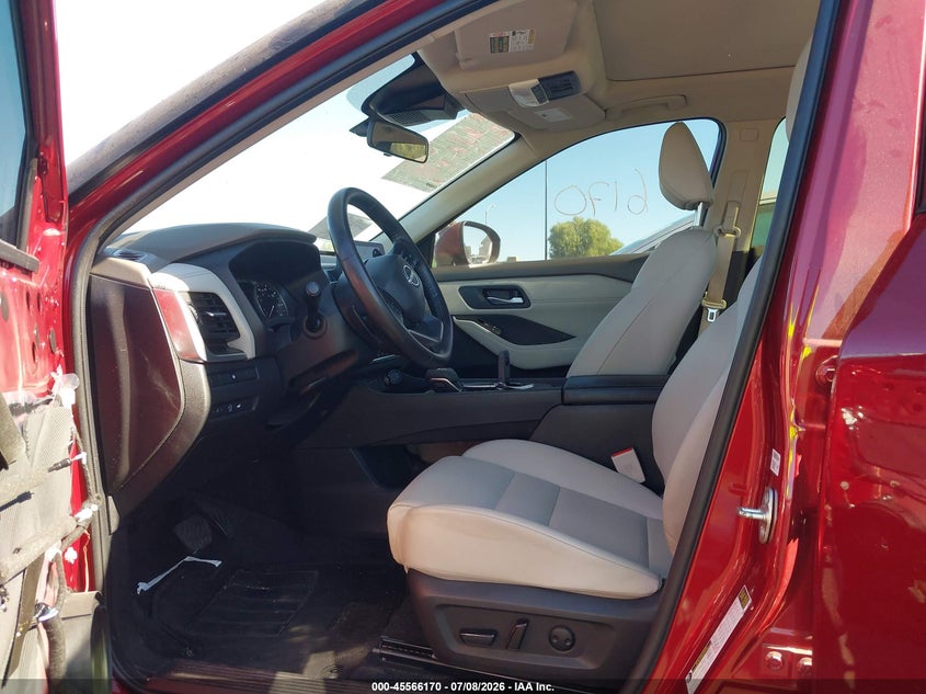 2025 Nissan Rogue VIN JN8BT3BA4SW341879 IAAI salvage auction — LEFT FRONT, Salvage Certificate (California), sold $7,300 on 2026-07-31 (photo 5)
