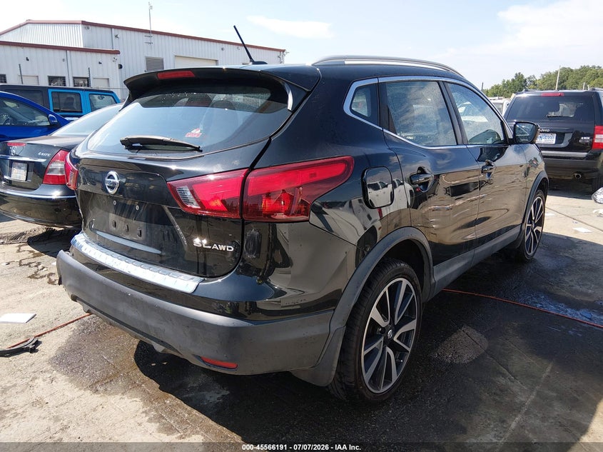 2017 Nissan Rogue VIN JN1BJ1CR6HW127644 IAAI salvage auction — LEFT REAR, Salvage (North Carolina), sold $25 on 2026-08-03 (photo 4)