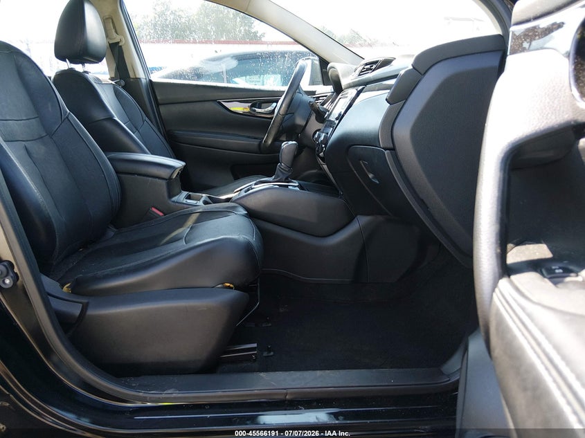 2017 Nissan Rogue VIN JN1BJ1CR6HW127644 IAAI salvage auction — LEFT REAR, Salvage (North Carolina), sold $25 on 2026-08-03 (photo 5)