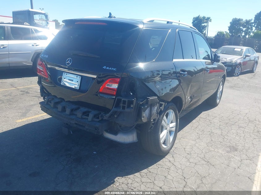 2012 Mercedes-benz M-klasse VIN 4JGDA5HB3CA001560 IAAI salvage auction — REAR END, Salvage Title, sold $2,150 on 2026-07-17 (photo 4)