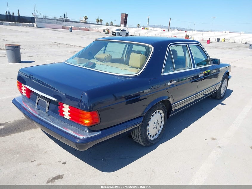 1990 Mercedes-benz 300 VIN WDBCA24D6LA505881 IAAI salvage auction — NORMAL WEAR, Clear - Dealer Only (California), sold $2,625 on 2026-07-15 (photo 4)