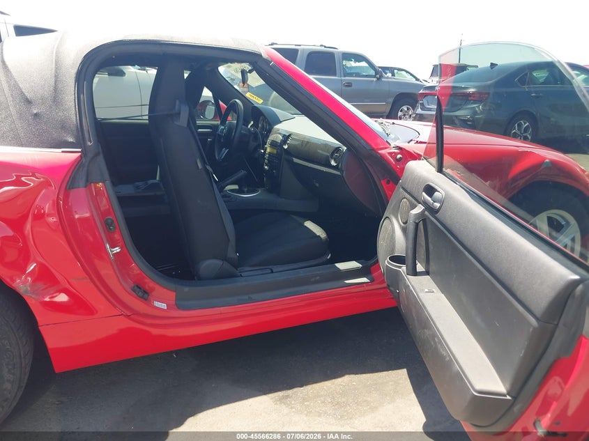 2006 Mazda Mx-5 VIN JM1NC25F460103713 IAAI salvage auction — RIGHT SIDE, Salvage (Arizona), sold $1,850 on 2026-07-28 (photo 5)