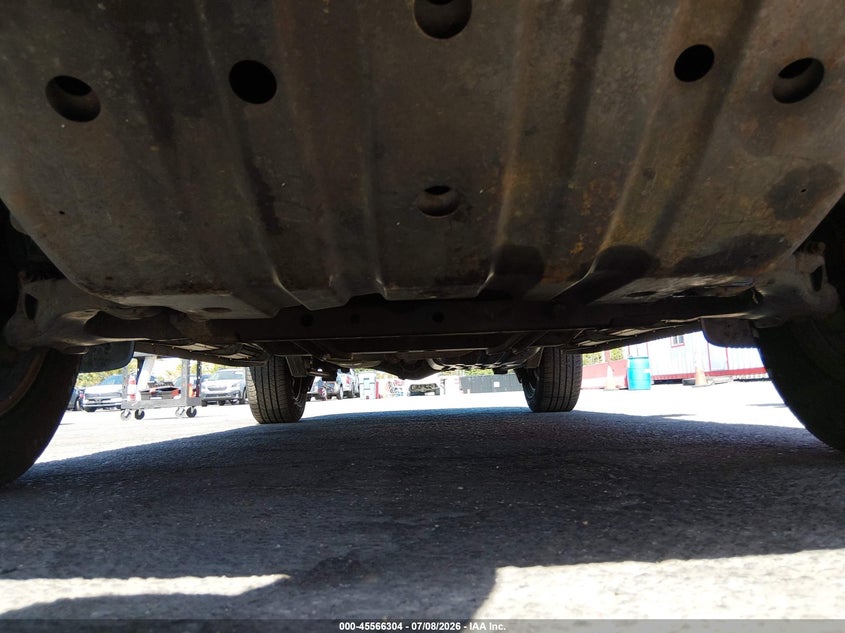 2005 Toyota Sequoia VIN 5TDZT34A65S240001 IAAI salvage auction — UNDERCARRIAGE, Salvage (California), sold $1,950 on 2026-07-30 (photo 6)