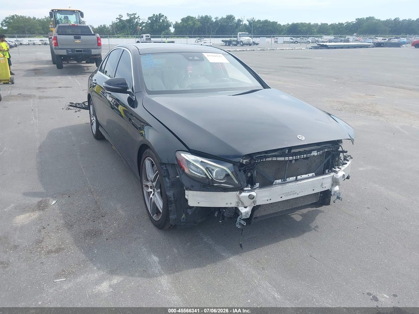 2018 Mercedes-benz E-klasse VIN WDDZF4JB0JA379127 IAAI salvage auction — FRONT END, Salvage Title, sold $9,700 on 2026-07-29 (photo 1)